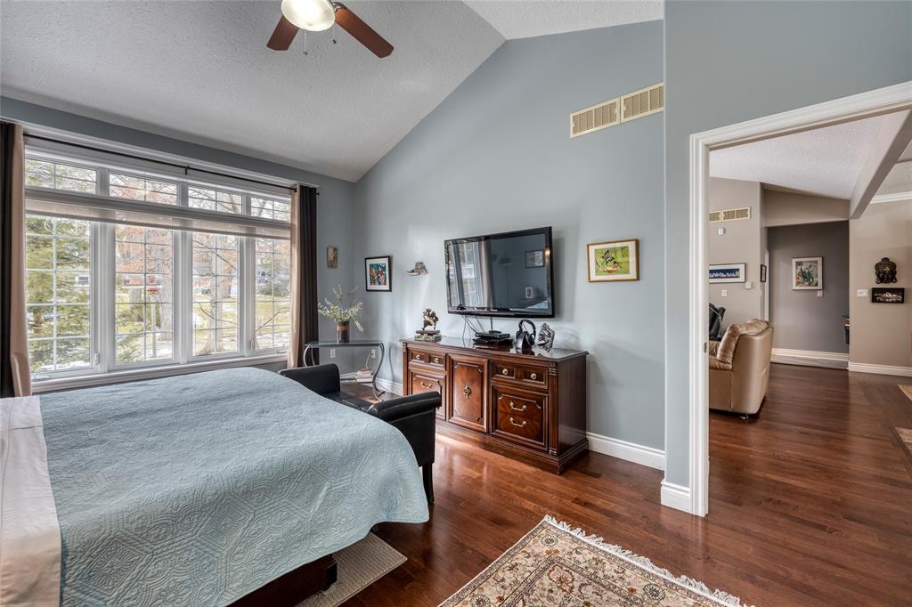 1077 LAKESHORE Road, Sarnia, Ontario, Canada