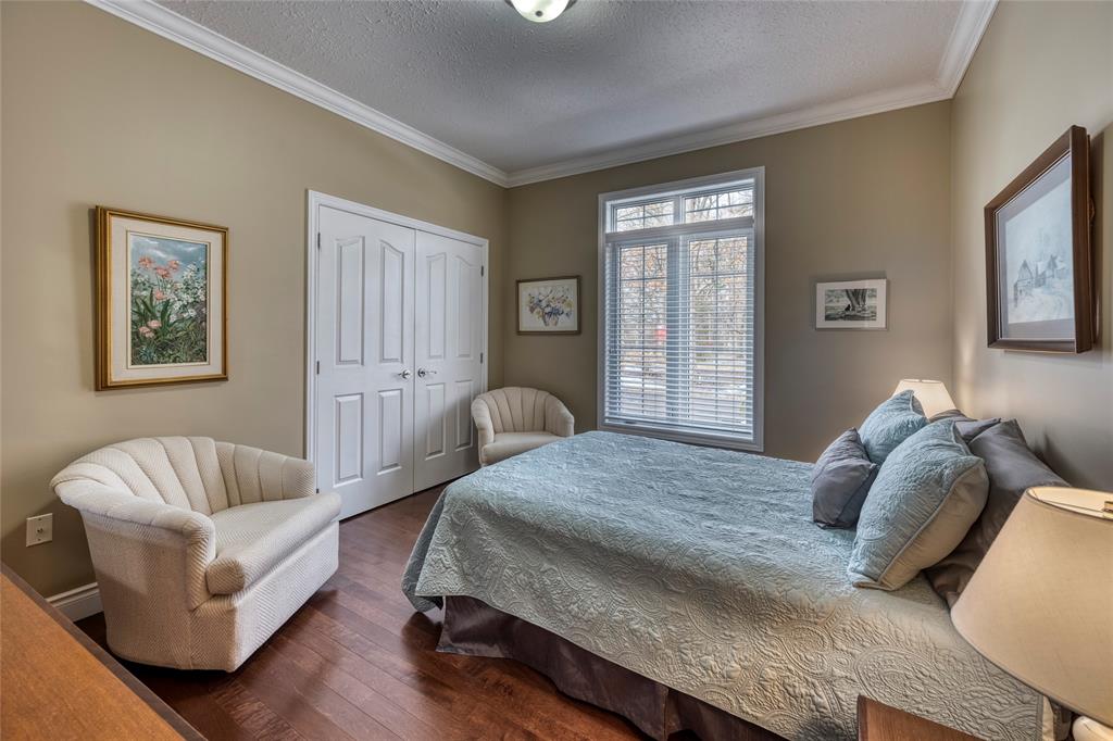 1077 LAKESHORE Road, Sarnia, Ontario, Canada
