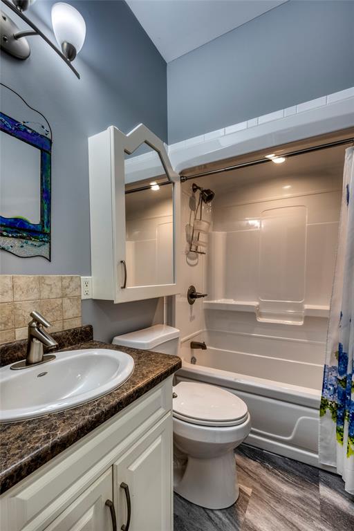 1077 LAKESHORE Road, Sarnia, Ontario, Canada