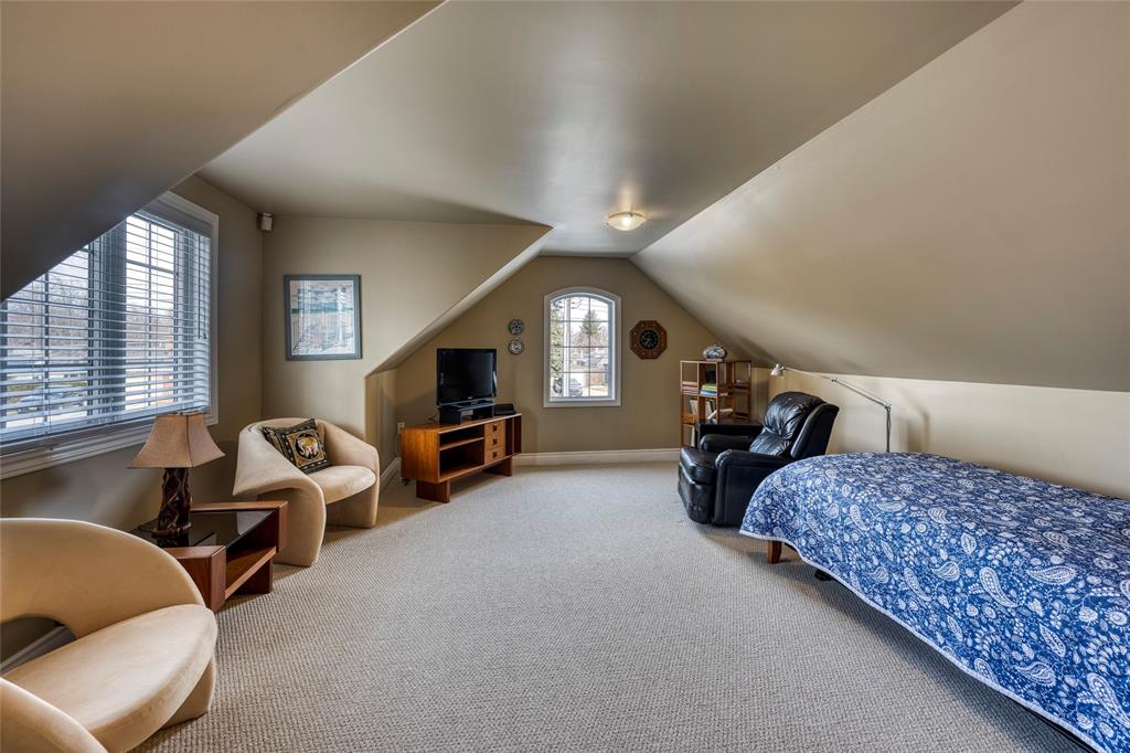 1077 LAKESHORE Road, Sarnia, Ontario, Canada