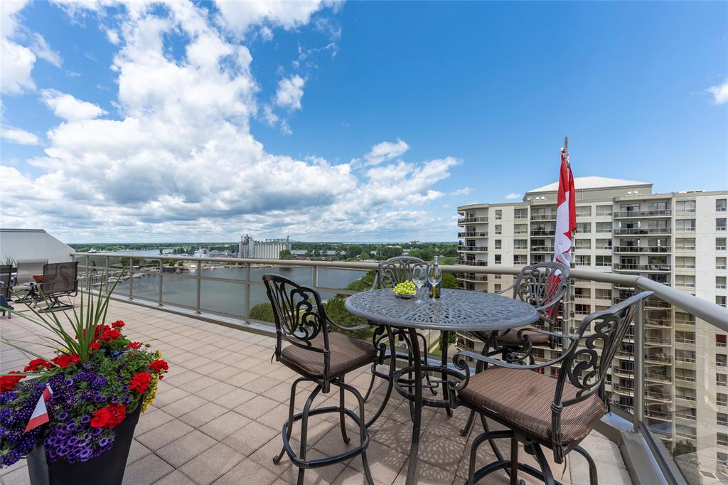 350 FRONT Street North Unit# 1301, Sarnia, Ontario, Canada