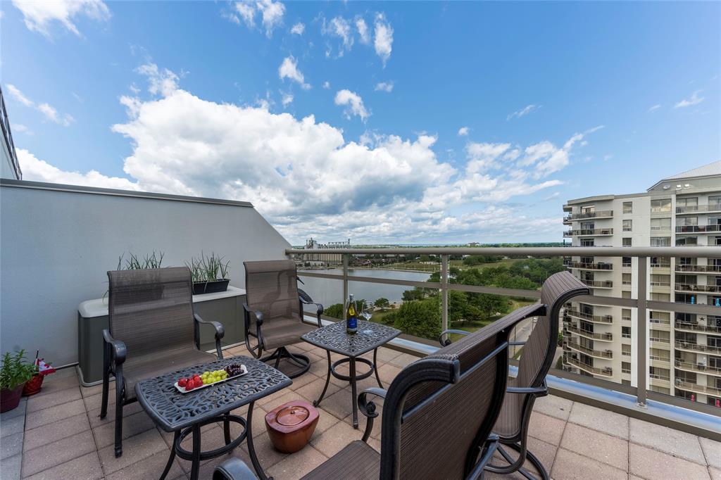 350 FRONT Street North Unit# 1301, Sarnia, Ontario, Canada