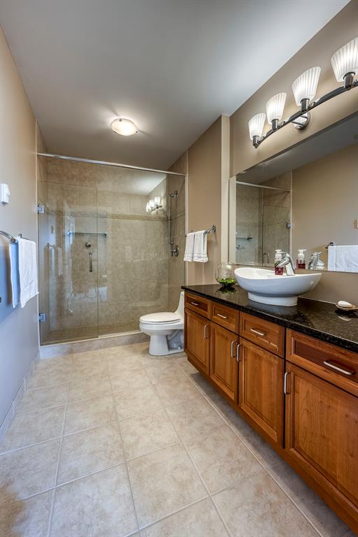 350 FRONT Street North Unit# 1301, Sarnia, Ontario, Canada