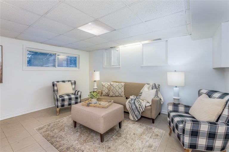 512 Cardiff Drive, Sarnia, Ontario, Canada