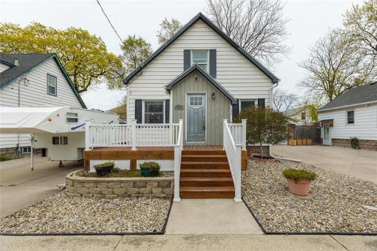 136 Elgin Street, Sarnia, Ontario, Canada