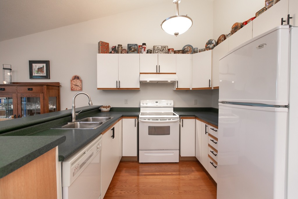 100 ALICE Street W Unit #62, Thornbury, Ontario, Canada