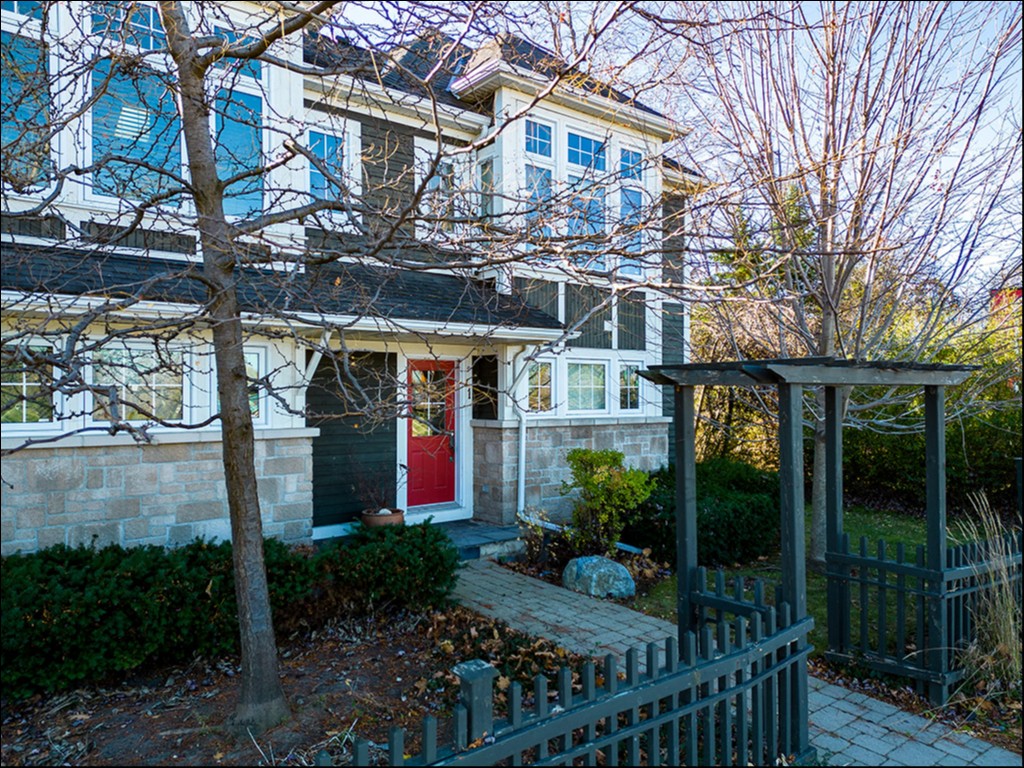 59 King Street East, Unit #1, Thornbury, Ontario, Canada
