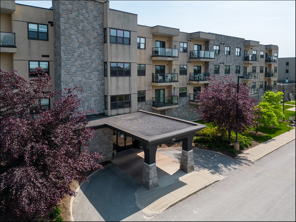 91 Raglan Street Unit #208, Collingwood, Ontario, Canada