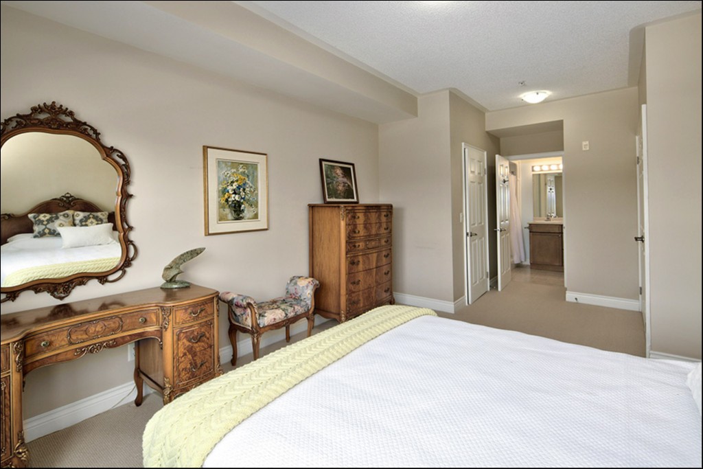91 Raglan Street Unit #208, Collingwood, Ontario, Canada