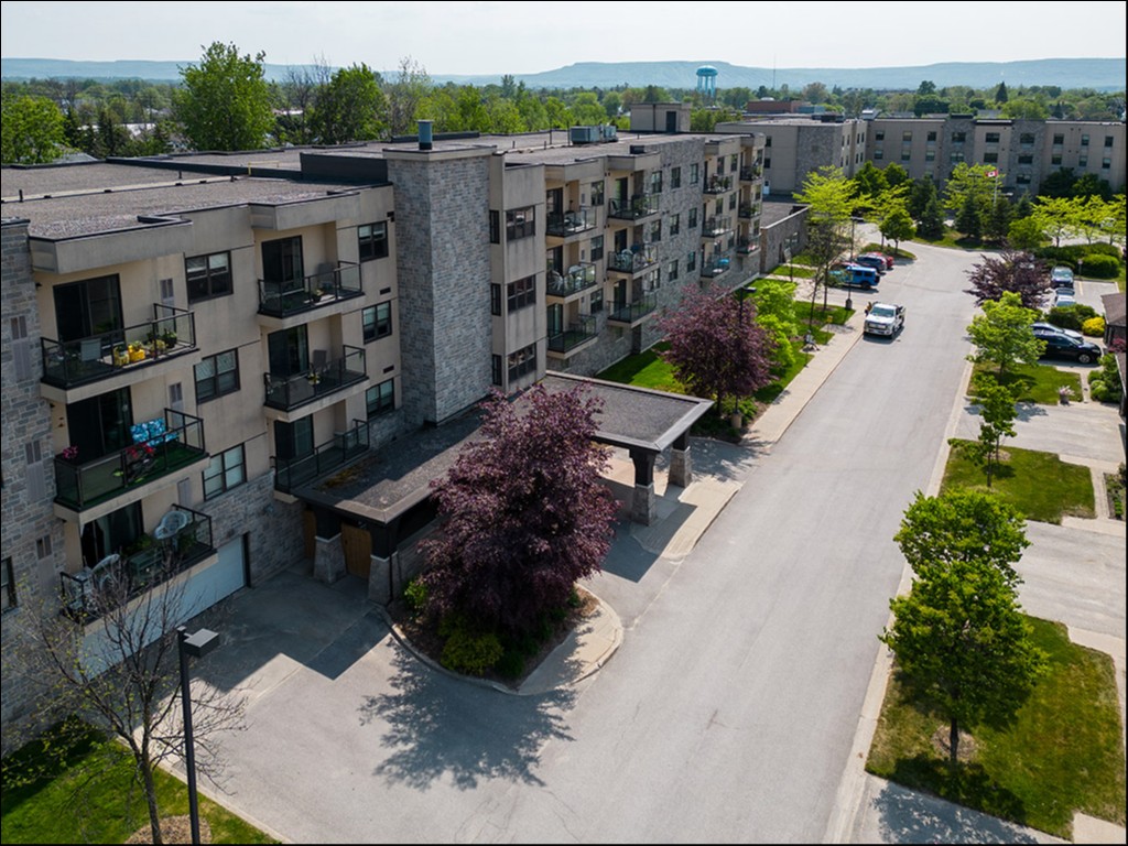 91 Raglan Street Unit #208, Collingwood, Ontario, Canada