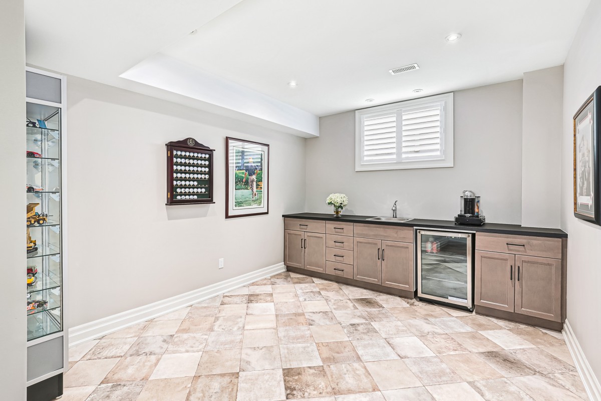 126 West Ridge Drive, Town of the Blue Mountains, Ontario, Canada