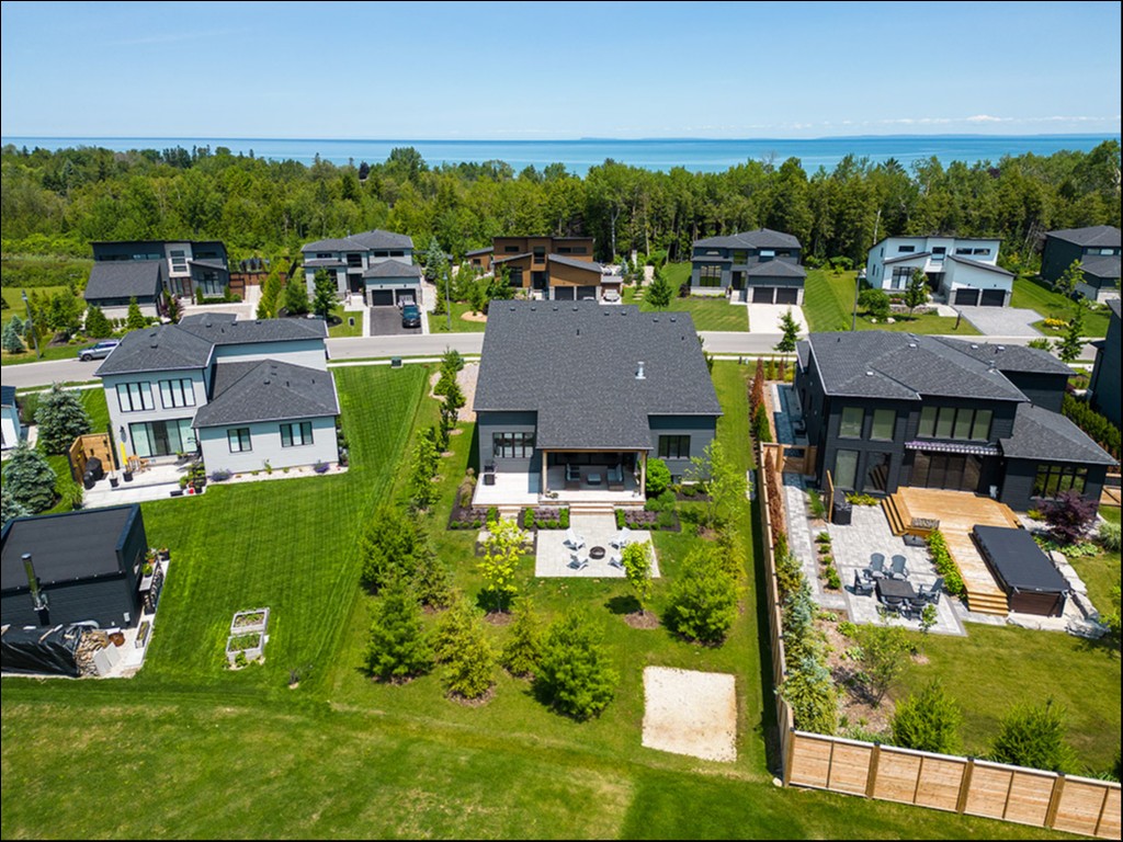 122 Tekiah Road, Town of the Blue Mountains, Ontario, Canada