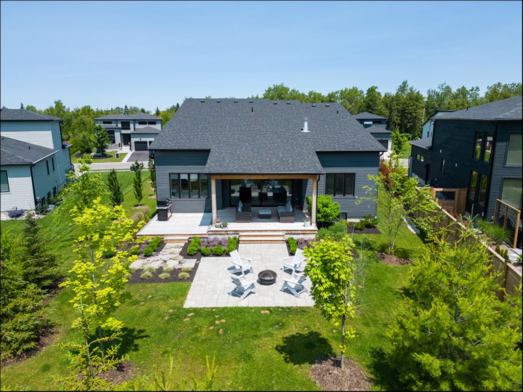 122 Tekiah Road, Town of the Blue Mountains, Ontario, Canada