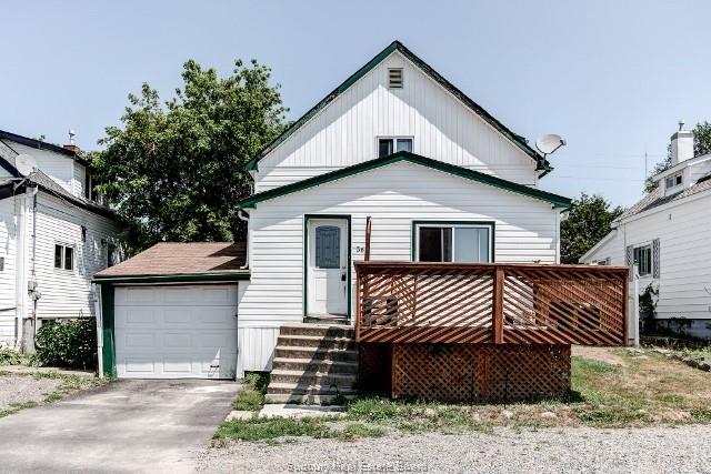 36 Lakeshore Street, Capreol Ontario, Canada