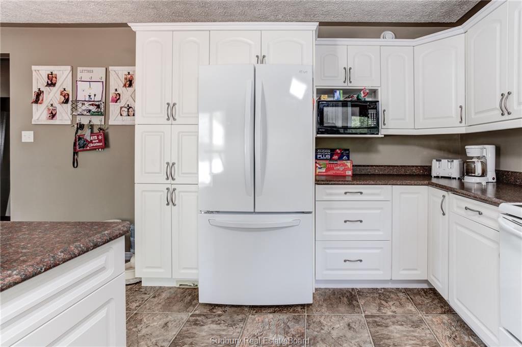 4117 Gaston Avenue, Hanmer Ontario, Canada
