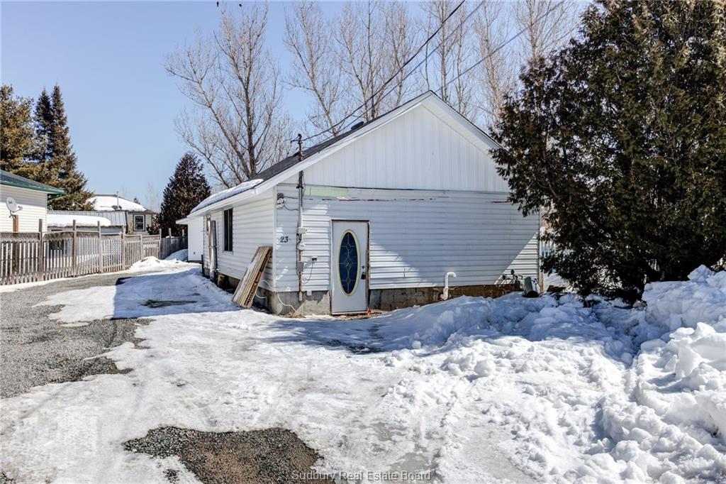 23 Willow Street, Wahnapitae Ontario, Canada