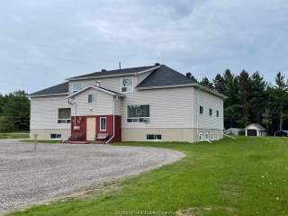 10 Greenbay Road, Noelville Ontario, Canada