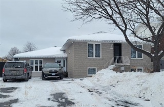 25 Plumtree Crescent, Sudbury Ontario, Canada