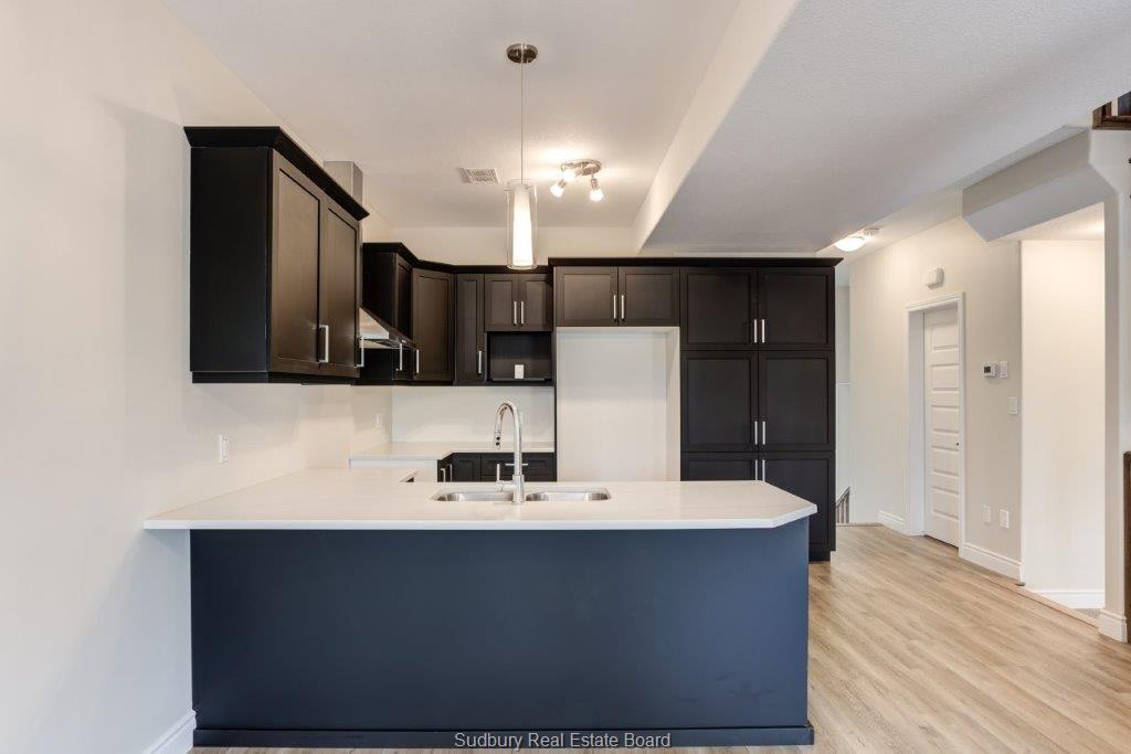 2279 Mallard's Landing Drive Unit# 20, Sudbury, Ontario, Canada