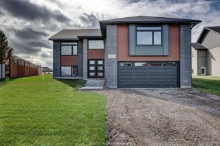 825 Moonrock Avenue, Sudbury Ontario