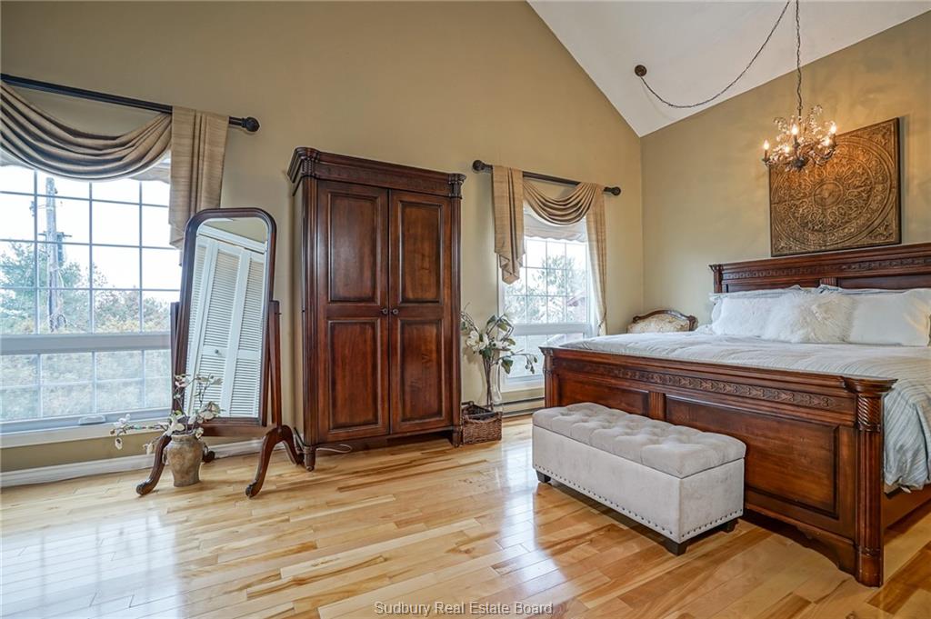922 Roderick Avenue, Sudbury Ontario, Canada