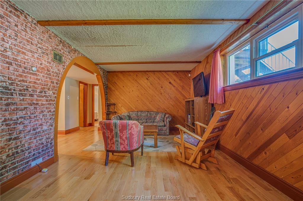 330 Jeanne D'Arc Avenue, Sudbury Ontario, Canada