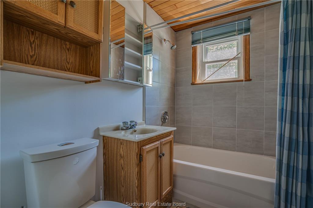 330 Jeanne D'Arc Avenue, Sudbury Ontario, Canada