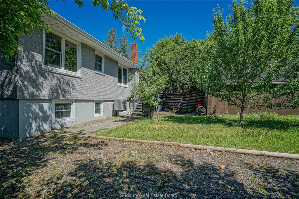 330 Jeanne D'Arc Avenue, Sudbury Ontario, Canada