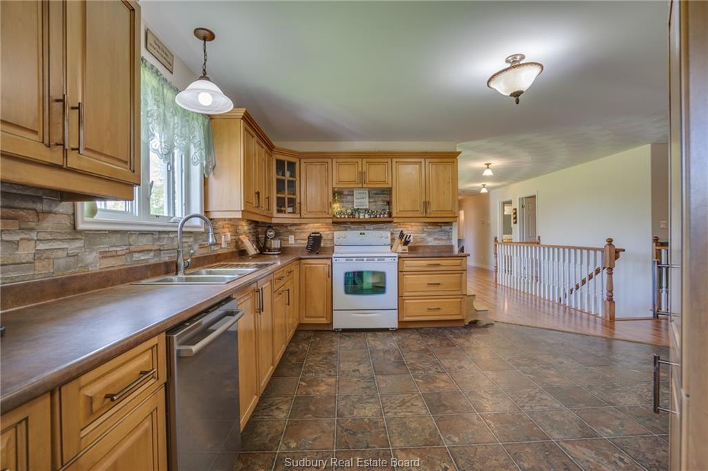 681 Goodwill Drive, Garson Ontario, Canada