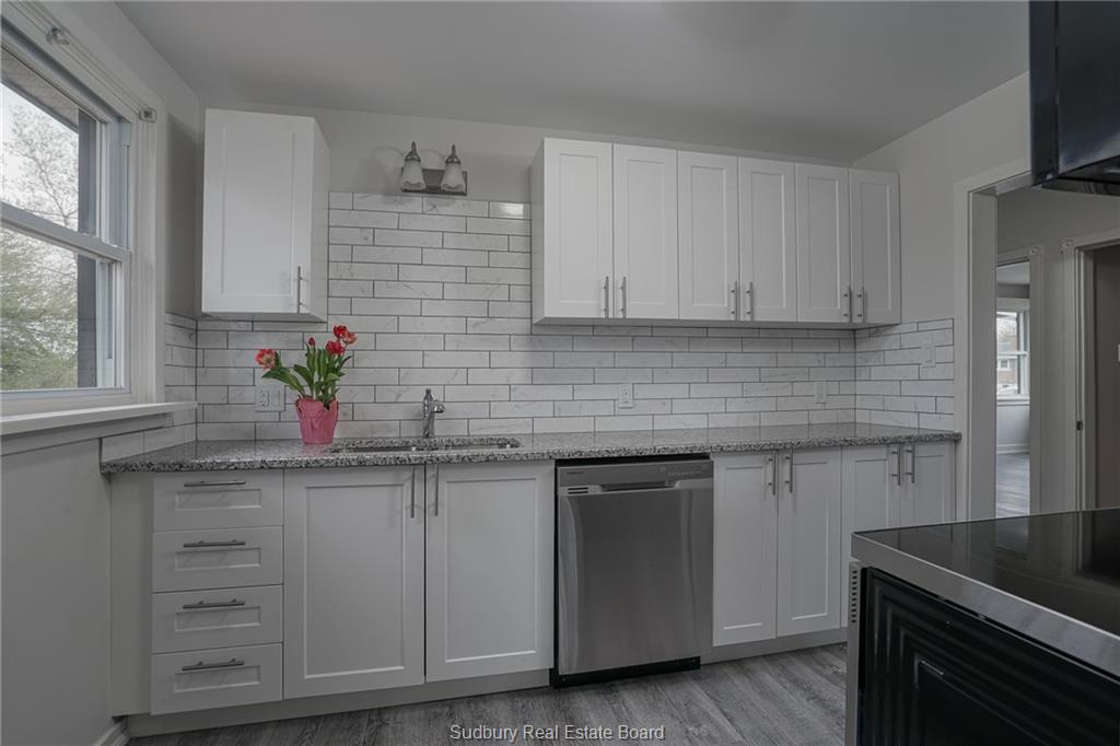 1350 Hawthorne Drive, Sudbury, Ontario, Canada