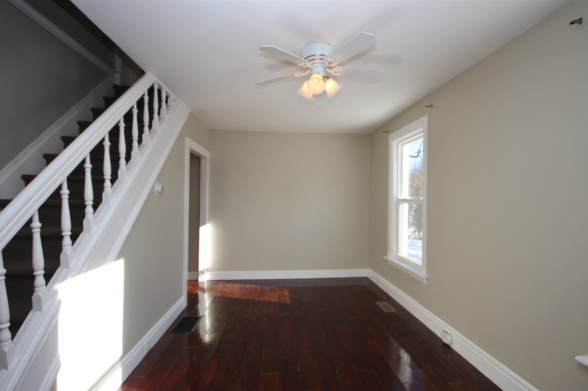 21-23 Sidings Street, Yarker, Ontario, Canada