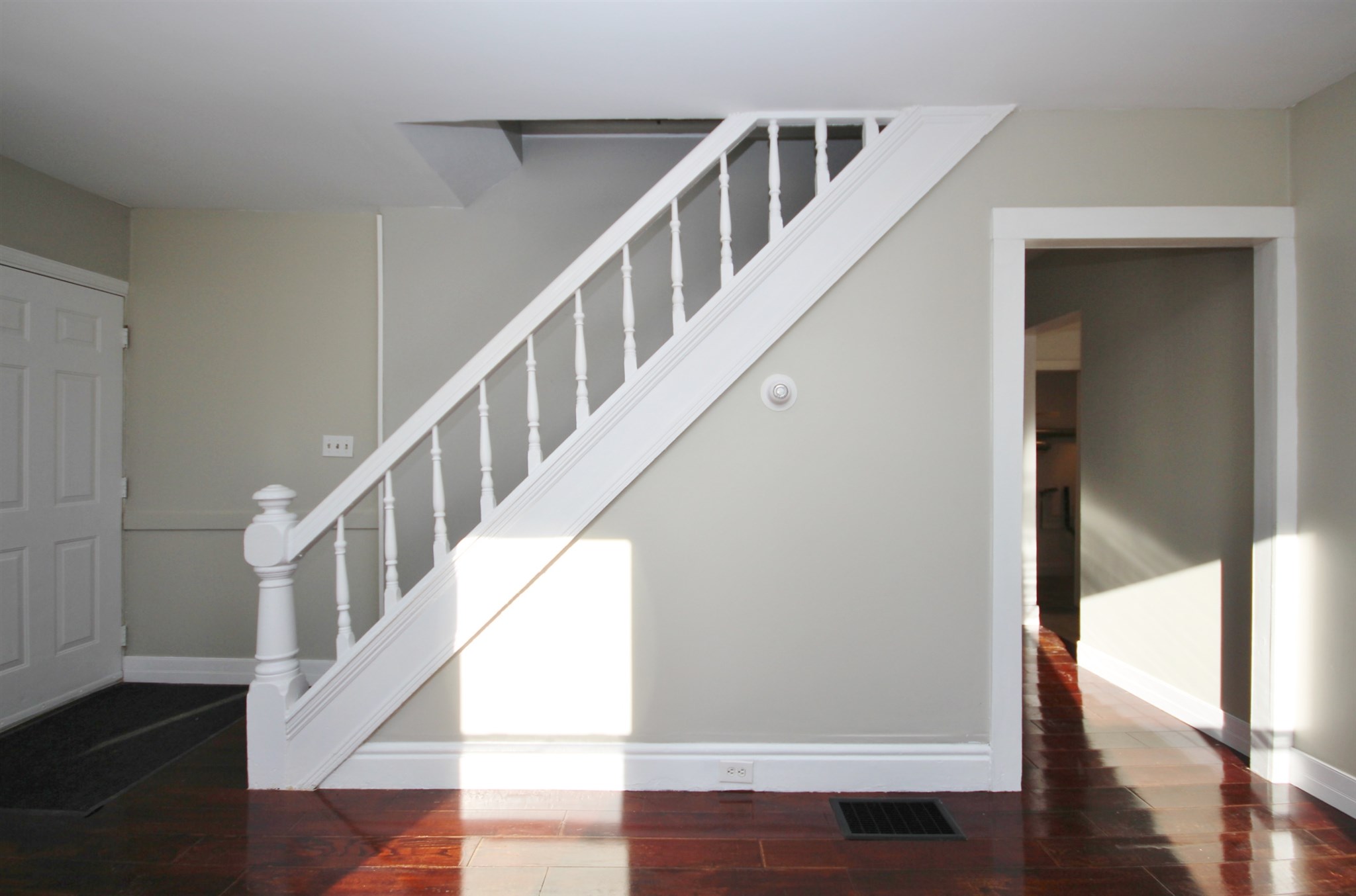 21-23 Sidings Street, Yarker, Ontario, Canada