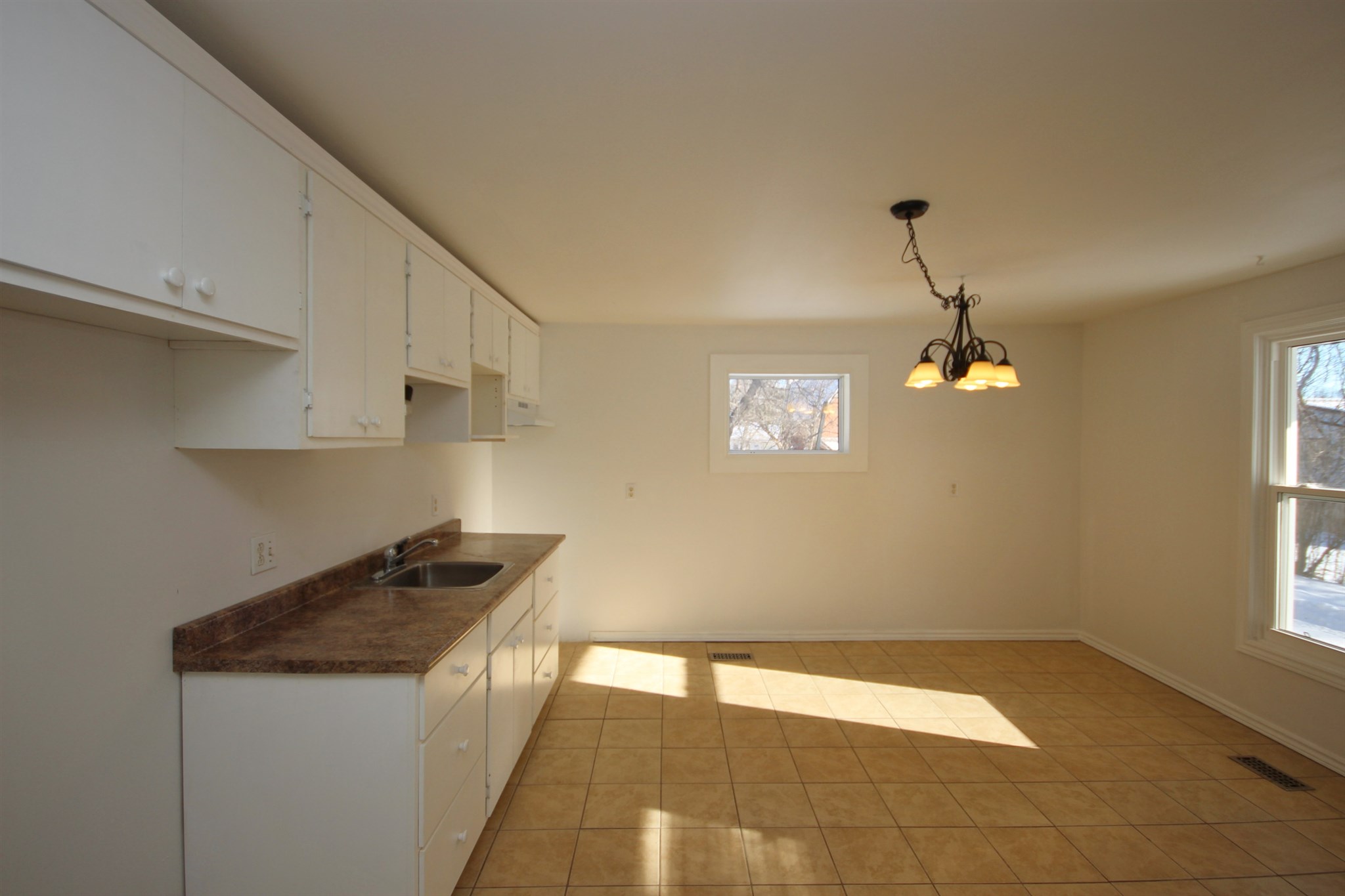 21-23 Sidings Street, Yarker, Ontario, Canada
