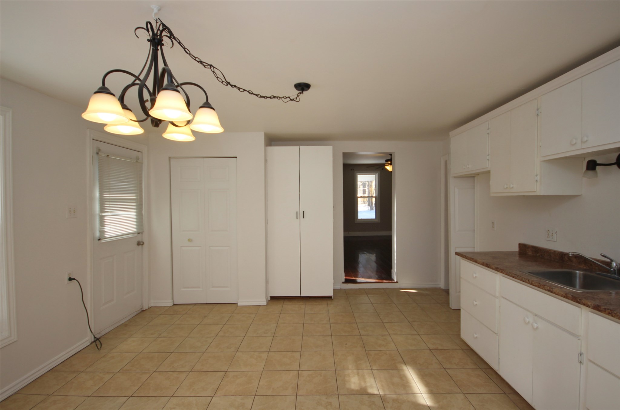 21-23 Sidings Street, Yarker, Ontario, Canada
