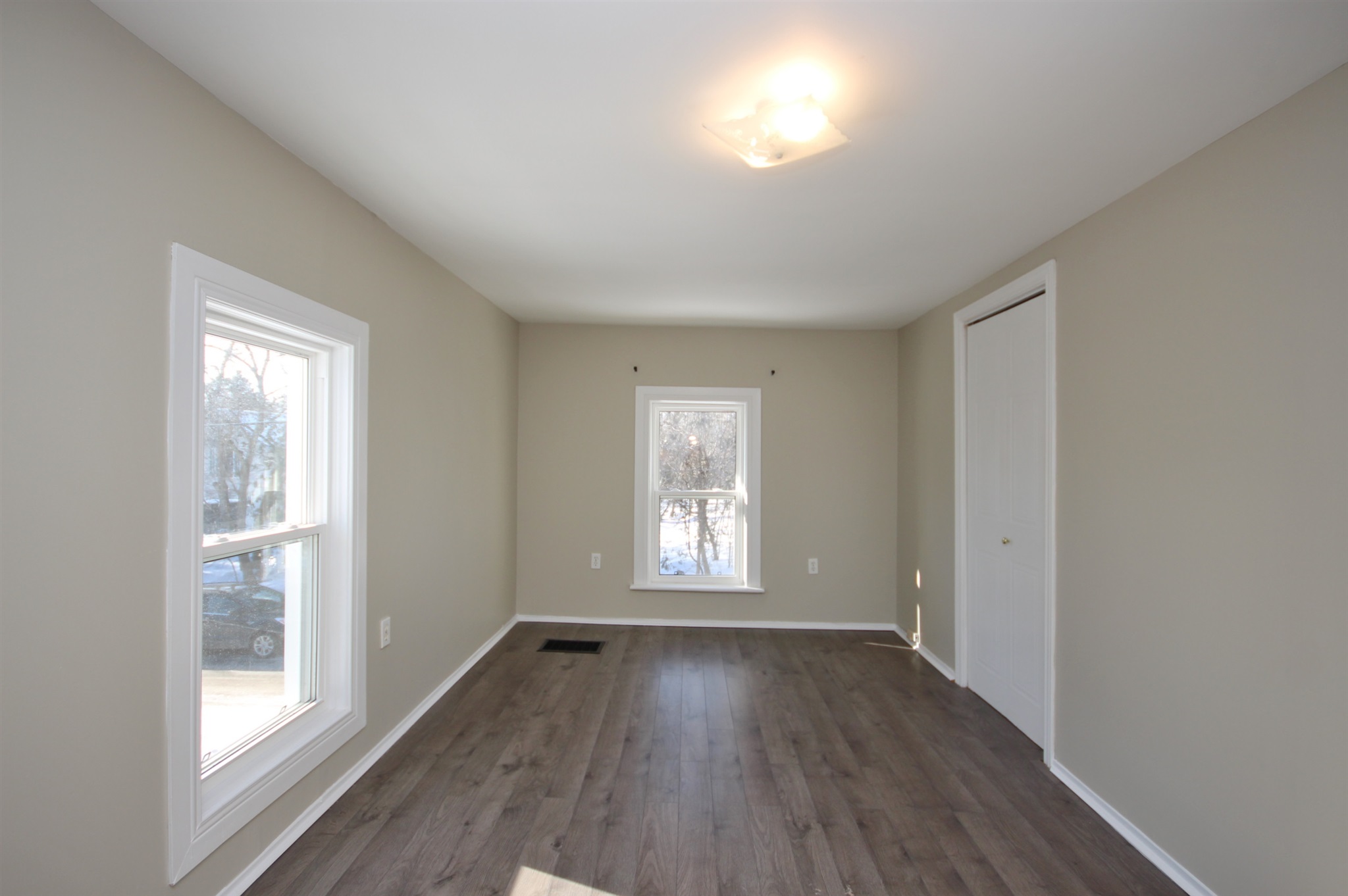 21-23 Sidings Street, Yarker, Ontario, Canada