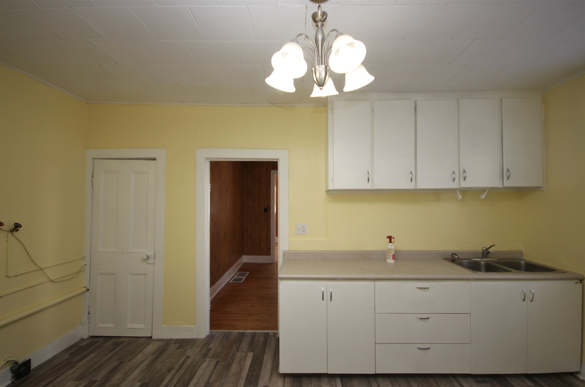 21-23 Sidings Street, Yarker, Ontario, Canada