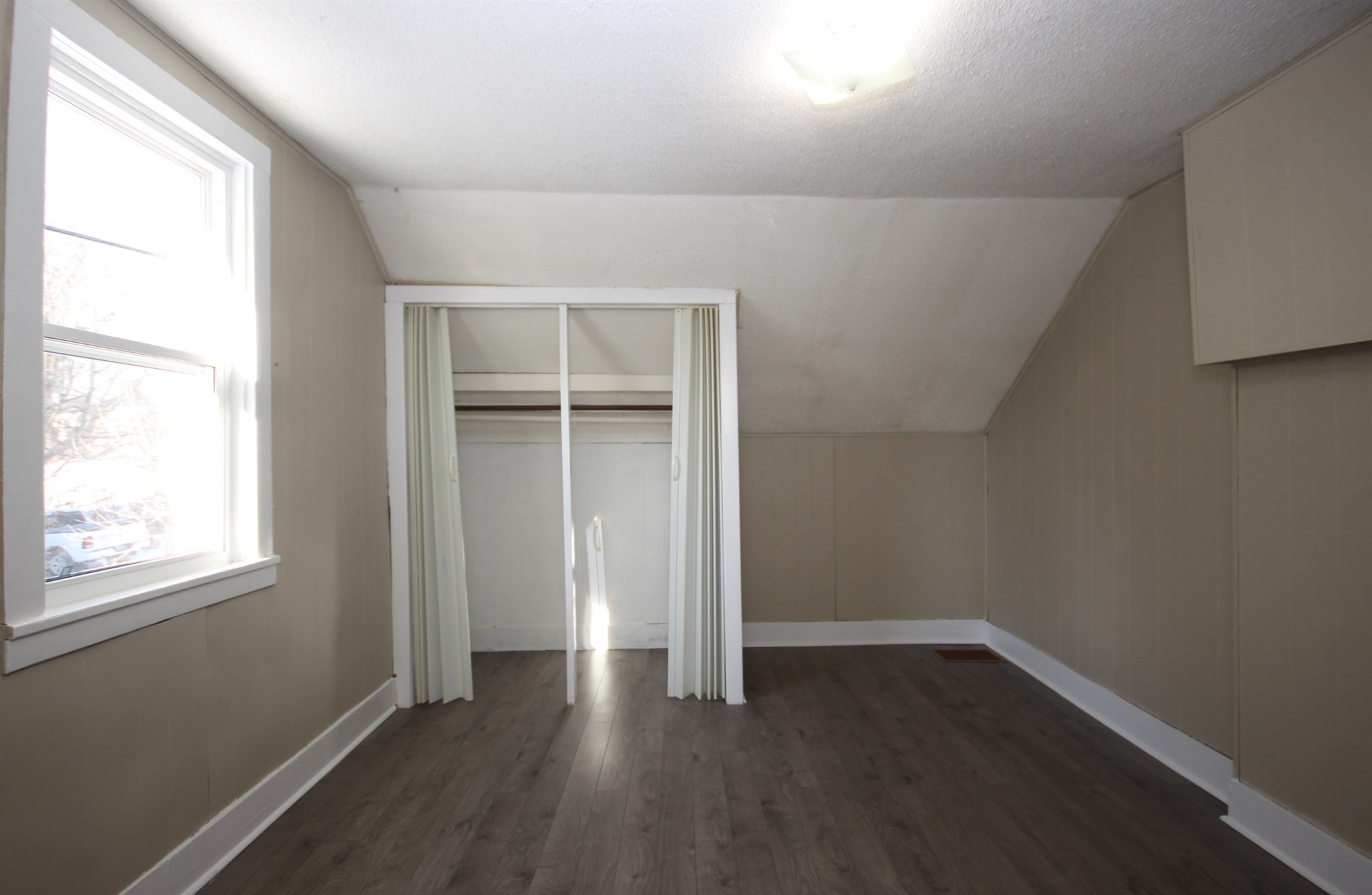 21-23 Sidings Street, Yarker, Ontario, Canada