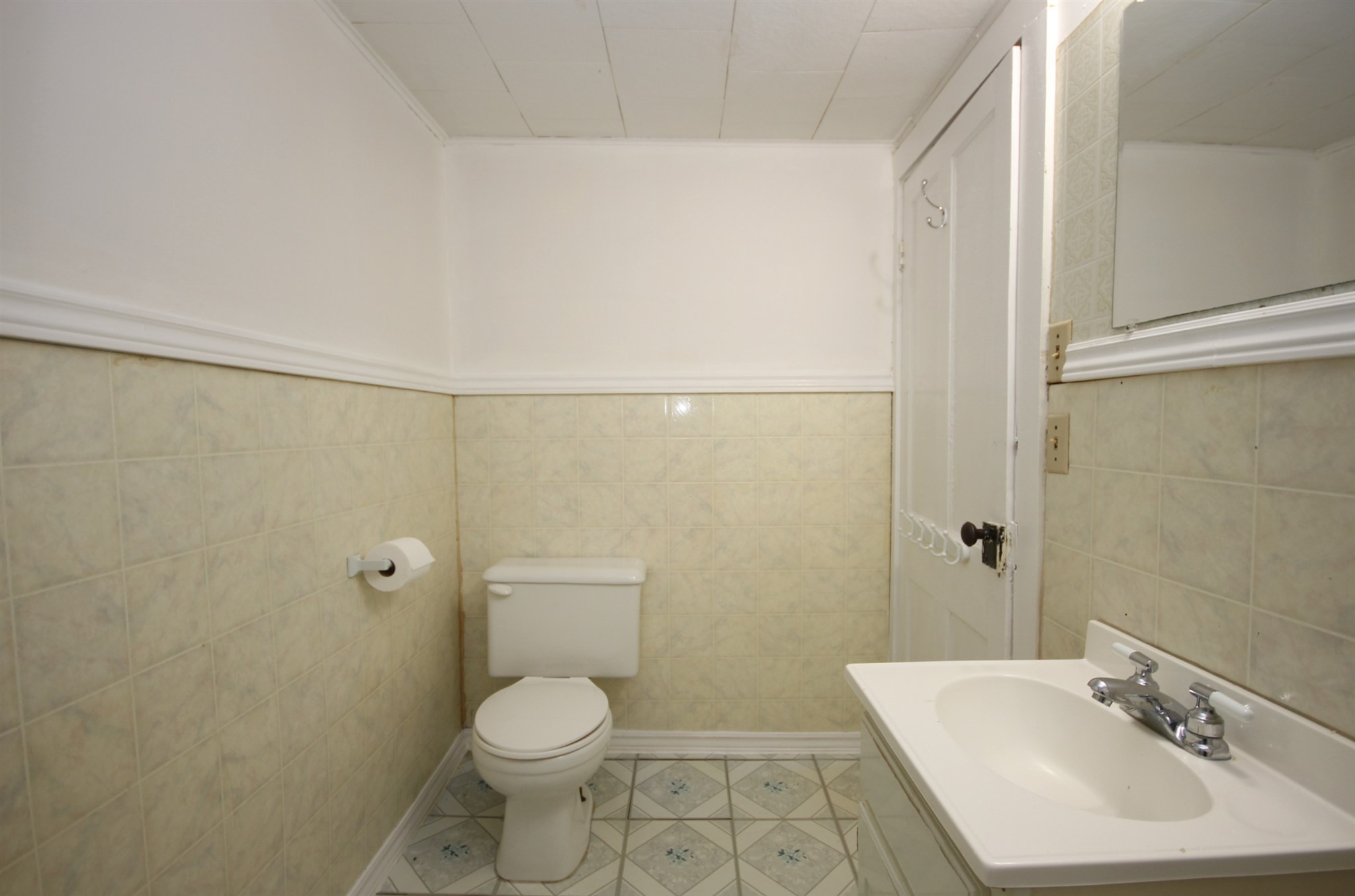 21-23 Sidings Street, Yarker, Ontario, Canada