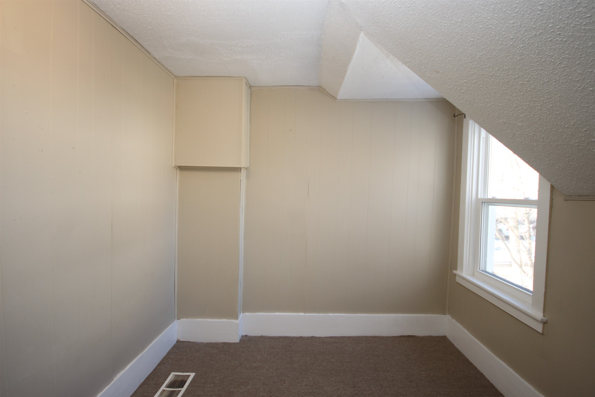 21-23 Sidings Street, Yarker, Ontario, Canada