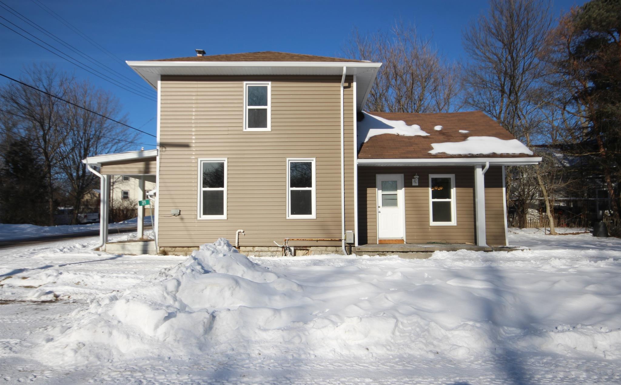 21-23 Sidings Street, Yarker, Ontario, Canada
