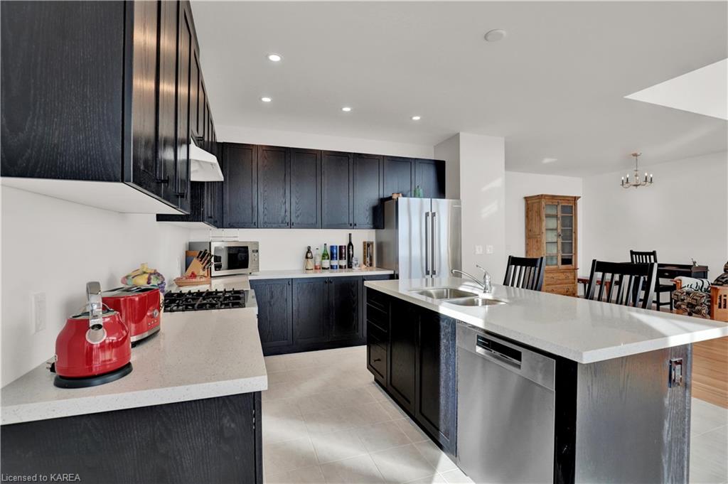 128 GREENHAVEN Court, Bath, Ontario, Canada