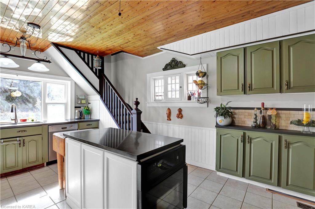 160 EAST Street, Napanee, Ontario, Canada