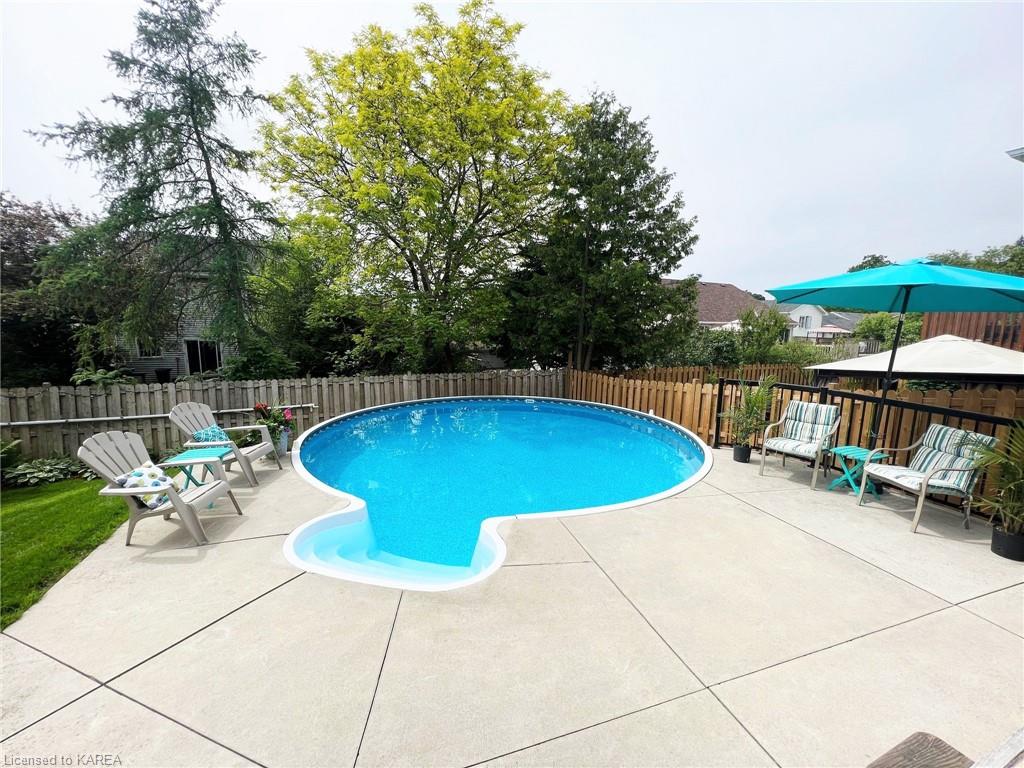 661 MACDONALD Drive, Gananoque, Ontario, Canada