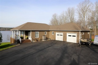 4961 Route 102, Upper Kingsclear New Brunswick, Canada