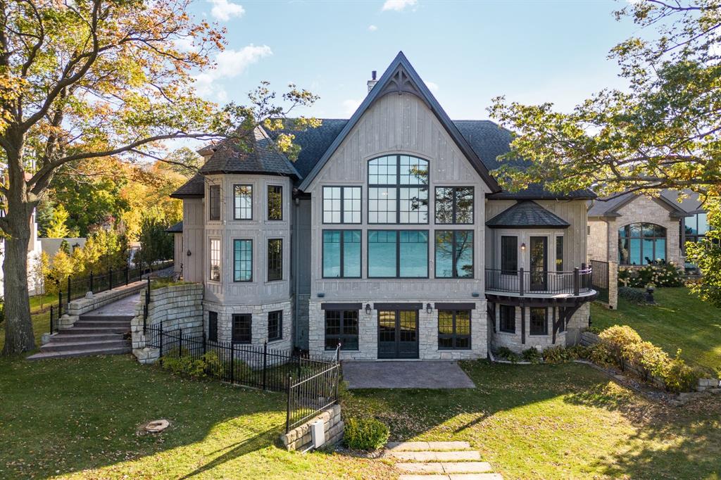 1776 LAKESHORE Road, Sarnia, Ontario, Canada