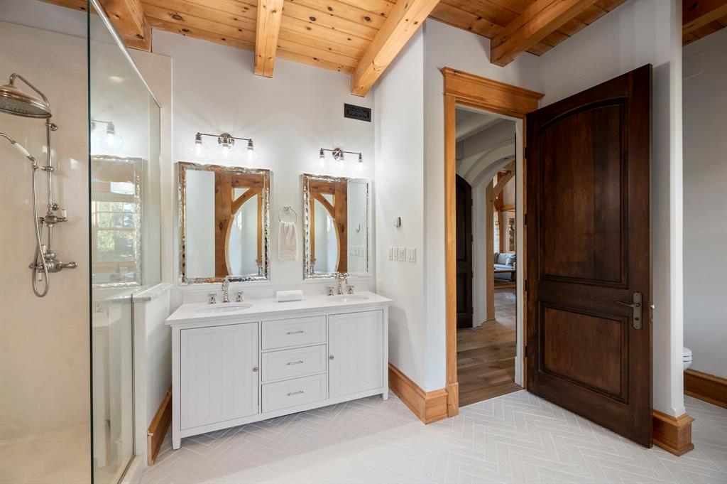 1776 LAKESHORE Road, Sarnia, Ontario, Canada