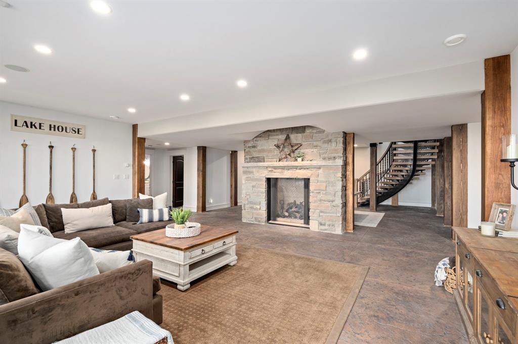 1776 LAKESHORE Road, Sarnia, Ontario, Canada