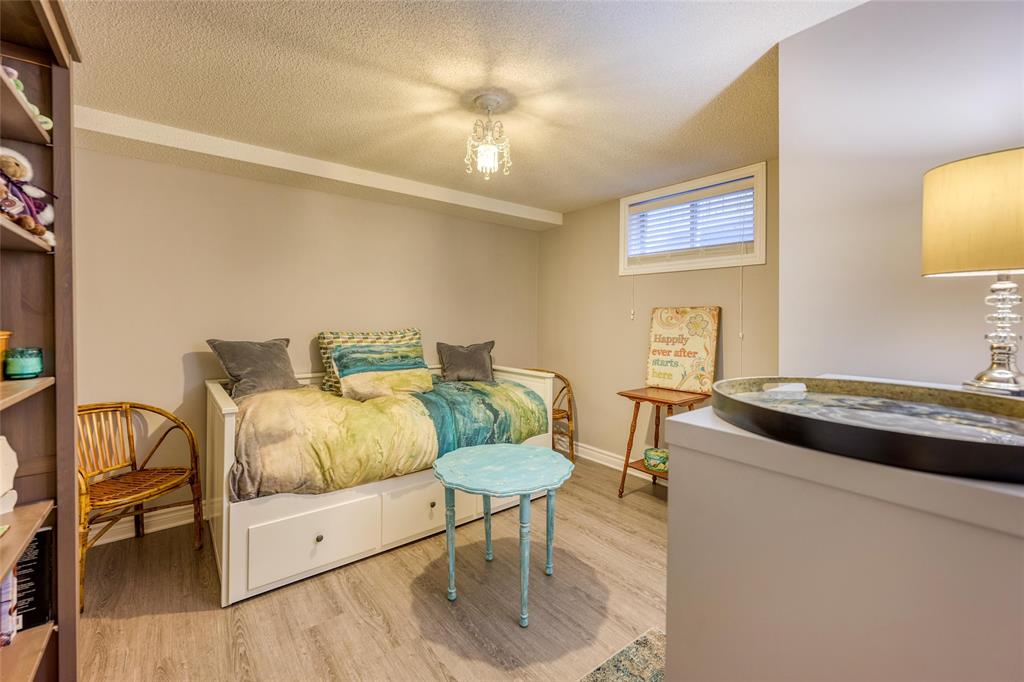 400 RIDLEY Court, Sarnia, Ontario, Canada