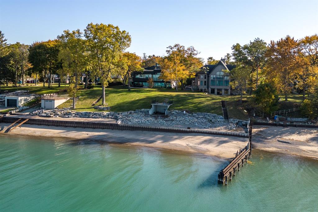 1776 LAKESHORE Road, Sarnia, Ontario, Canada