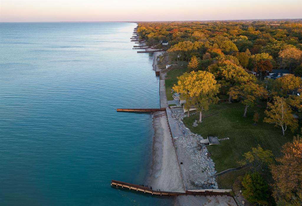 1776 LAKESHORE Road, Sarnia, Ontario, Canada
